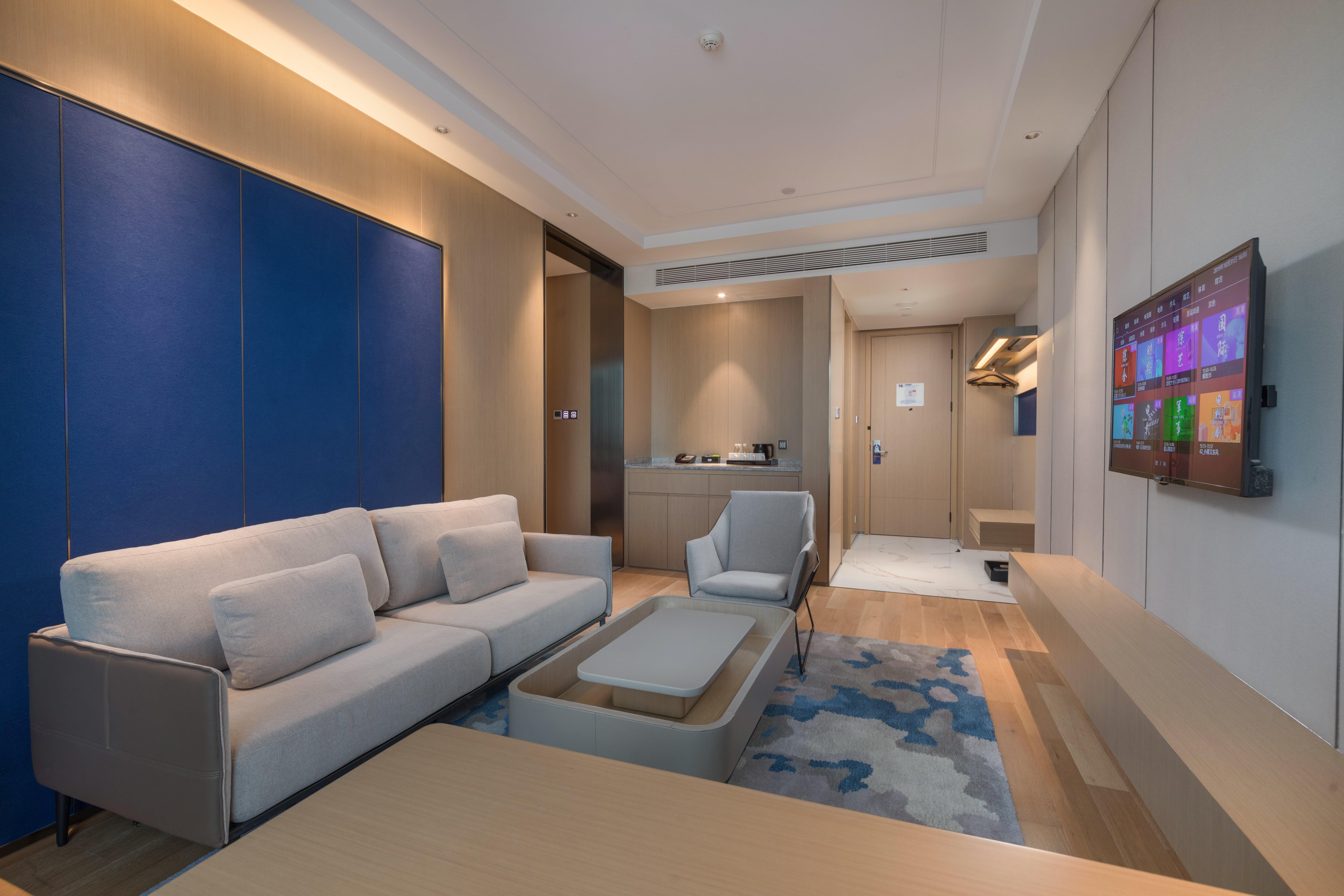Holiday Inn Express Nanchang West Station By Ihg Exterior photo